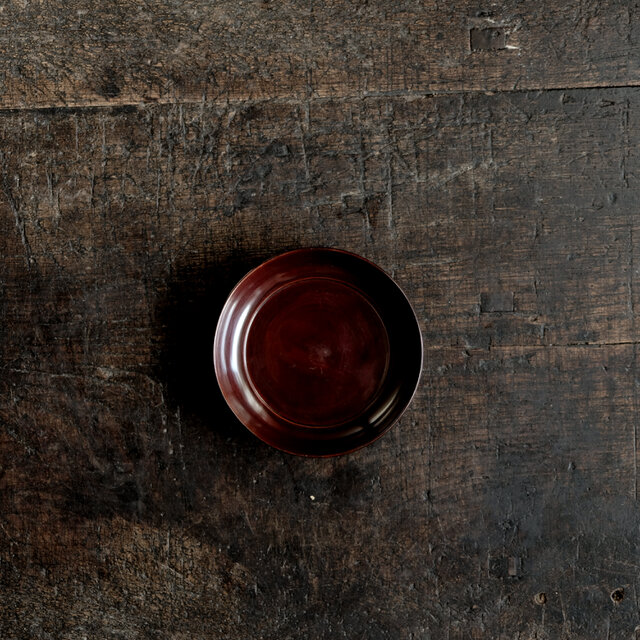 素敵な形状◆深く美しい色味。時代漆木皿　骨董・antiques 丁寧な暮らしに。古民家　古道具　明治〜大正期