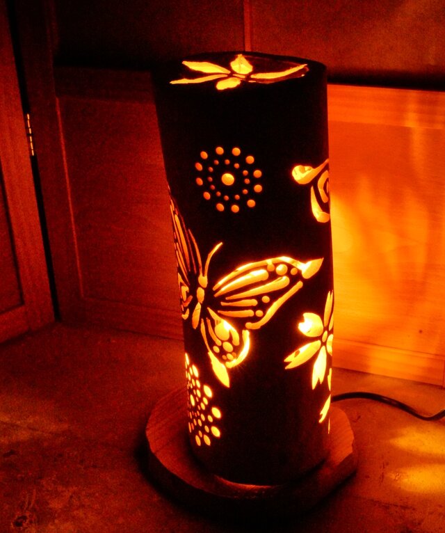 ◇全面彫◇竹灯り・竹あかり・竹灯籠 ～～ 癒しの灯り ☆蝶々