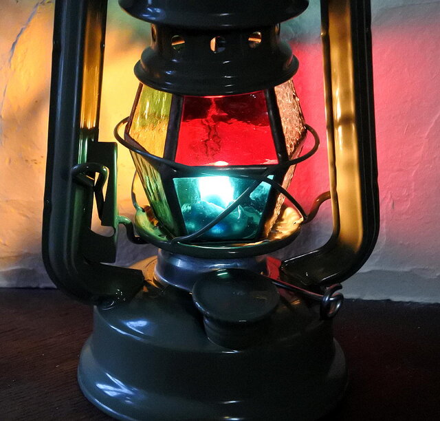 パイレックス ガラス ハンドメイド オイル ランプ キャンプ アウトドア 煌めきのオイルランタン - ステンドグラスのアートライト