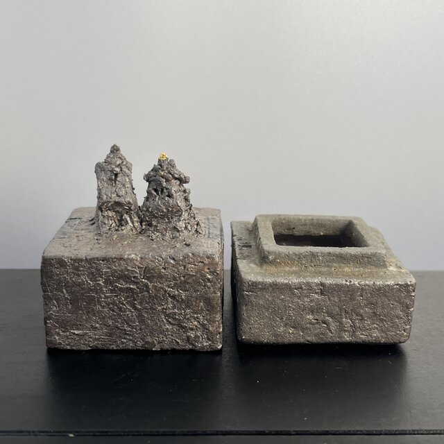 雛 香合(陶匣) 焼締&黒釉&灰志野 No.1 | iichi 日々の暮らしを心地よく