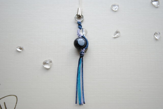 天眼石 お人形ストラップ⭐️ コロンとあめ玉みたいな天然石ストラップ＊アイアゲート | iichi 日々