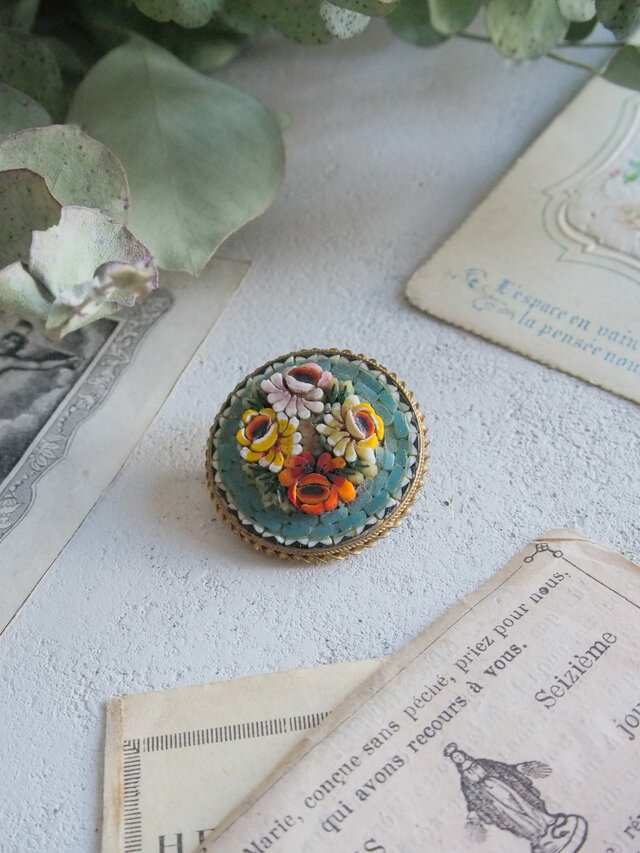 アクアグリーンのマイクロモザイクブローチ