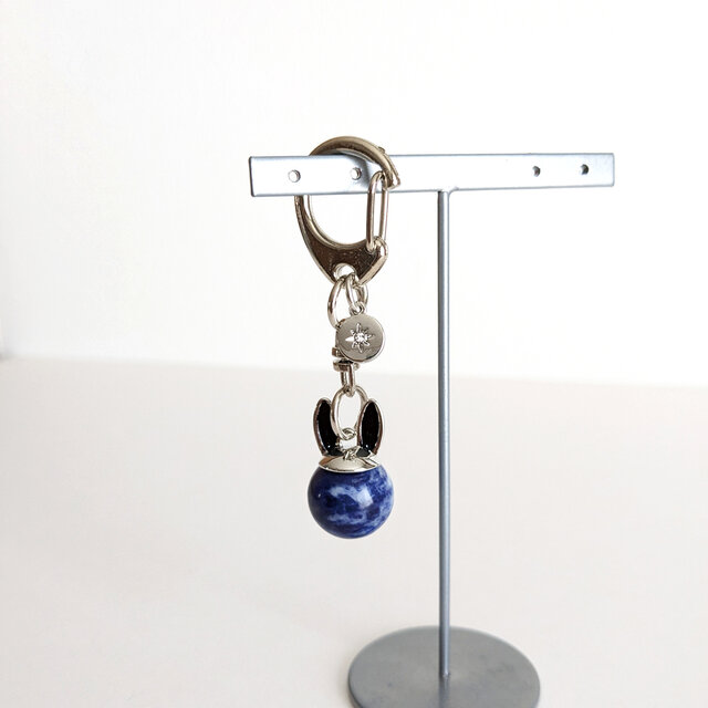 天然石のうさ耳＊キーホルダー/ソーダライト×SILVER】兎モチーフ