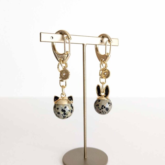 【みゆママ様】1032天然石　トパーズ　ファーボール　じゃれ猫　レジン　チャーム みゆママ様】1032天然石 トパーズ ファーボール じゃれ猫 レジン