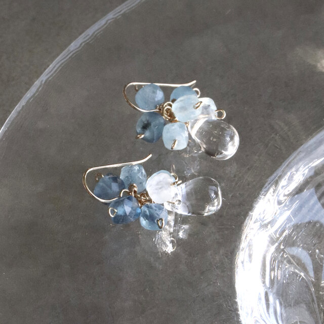 a240 天然石ピアス イヤリング アクアマリン×クリスタル 雫ピアス（イヤリング）天然石 アレルギー