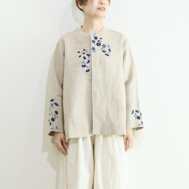 比翼仕立てノーカラーブラウス・リネン【手描きアラベスク模様】