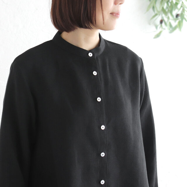 大人シックな黒リネン✦ バンドカラーAラインブラウス フォーマルにも