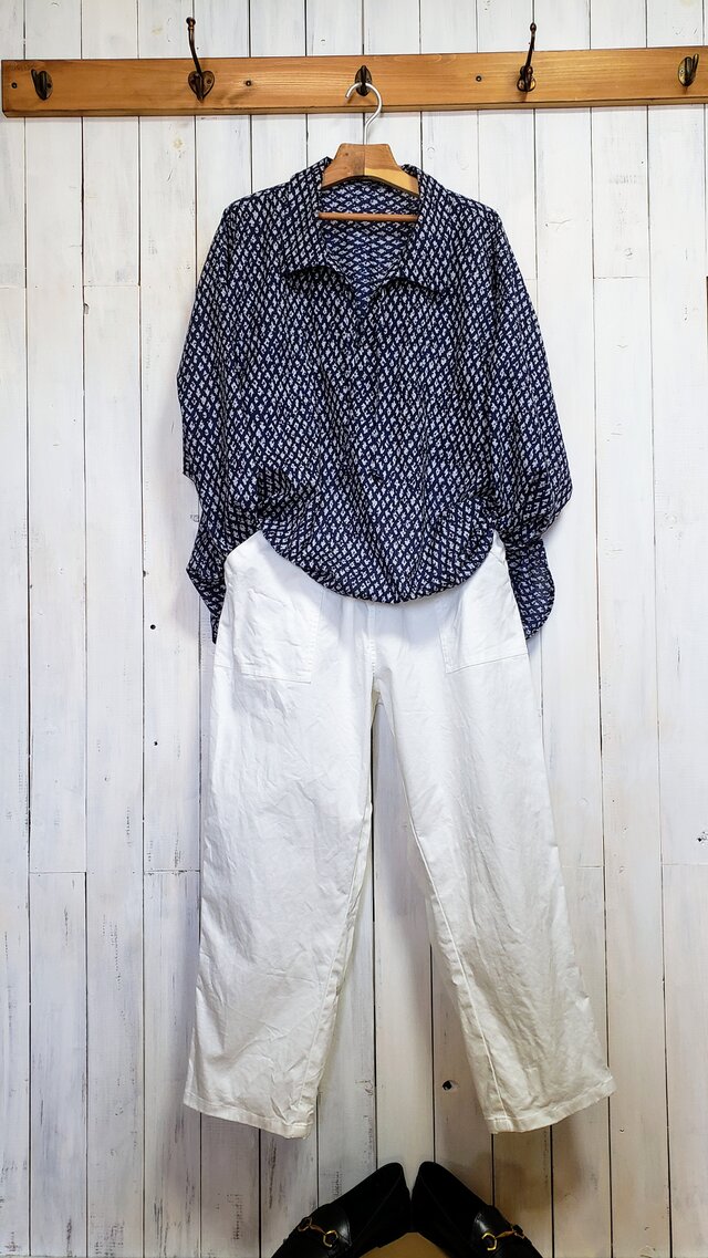 ストレッチチノ　白　ゆとりテーパードパンツ　ショート丈　後ろポケット付き　M～6L