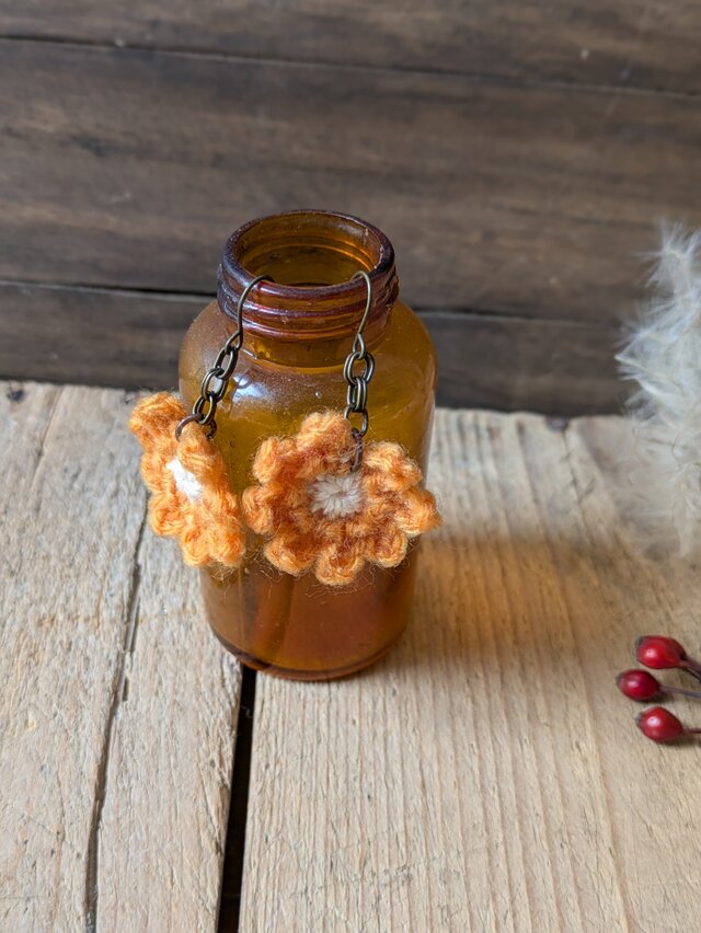 小花のゆらゆらピアス　