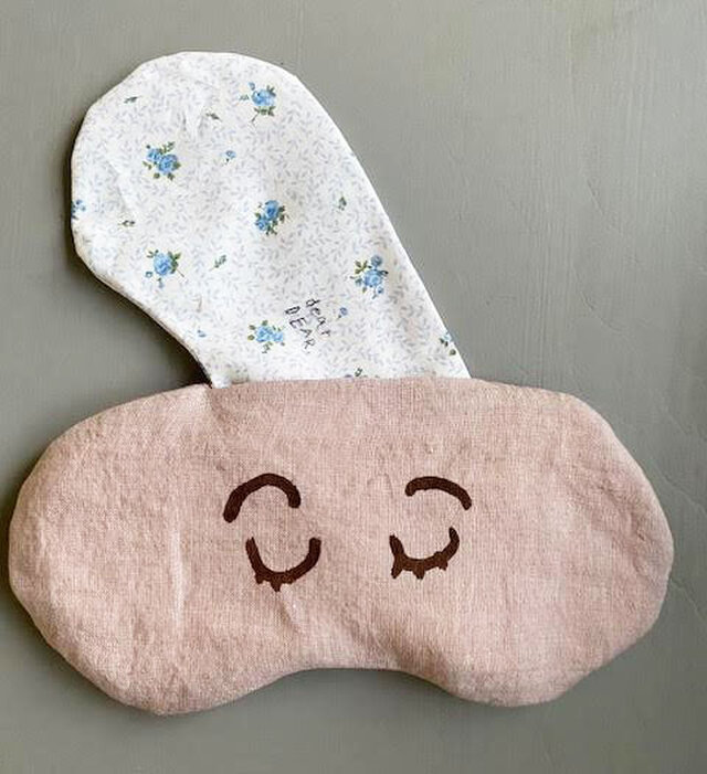 あずきとラベンダーのピロー　ねがお　　P-45