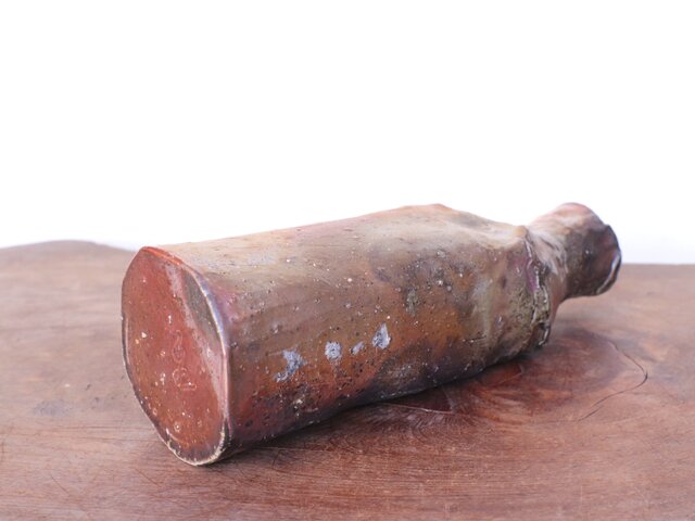 備前焼の手びねりつるべ花入れ 備前焼の手びねりつるべ花入れ