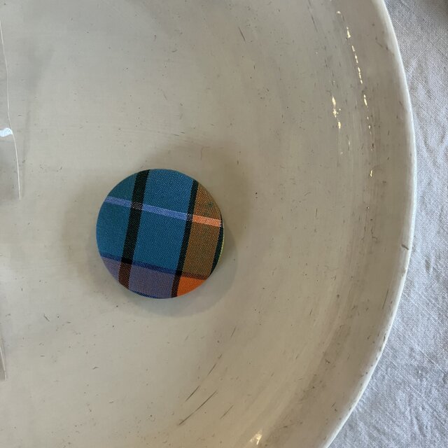 チェック模様のくるみボタン(019)