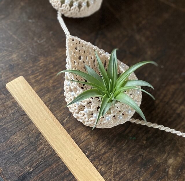 受注制作］yumri ⌘ macrame 小さなしずく型マクラメハンギング