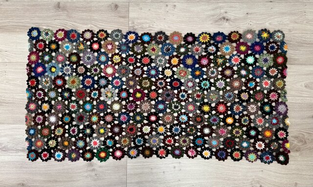 丸モチーフのブランケット | iichi 日々の暮らしを心地よくする