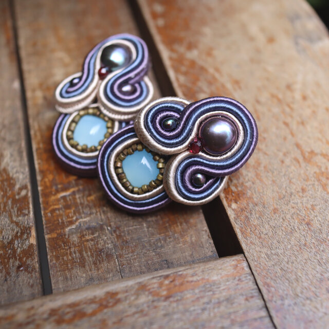 シーブルーカルセドニー　淡水パール　ブルー　ソウタシエ　イヤリング　１点物