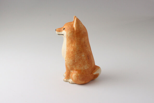 動物の陶置物＜柴犬＞ | iichi 日々の暮らしを心地よくする