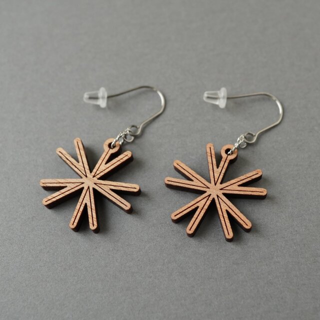 【木ｔｃｈ】クルミの木・ピアス（ハング）ブレッシングスター