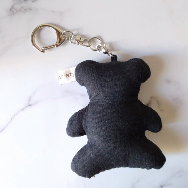 クマのキーホルダー 黒いコート キーホルダー】こぎんの妖精・うさこぐま 安眠こまくら | iichi 日々の