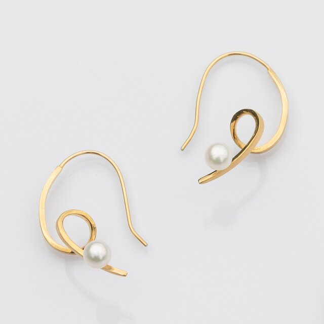 Infinity ピアス（ゴールド色）