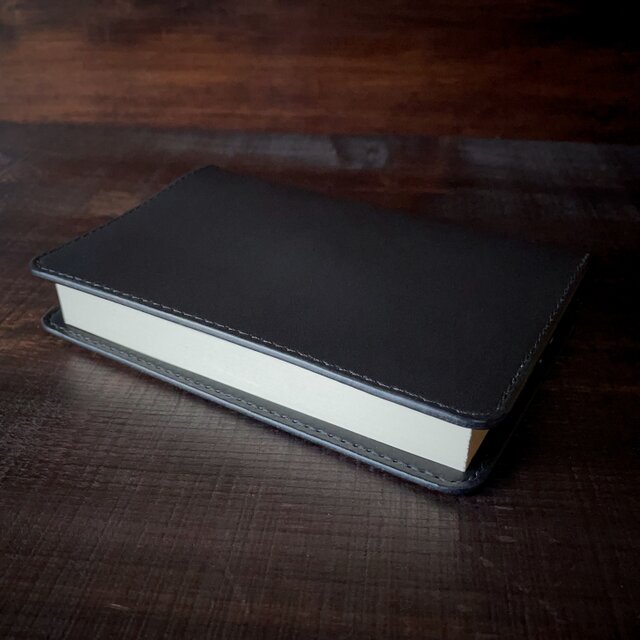 《文庫本サイズ》レザーブックカバー（Nero）