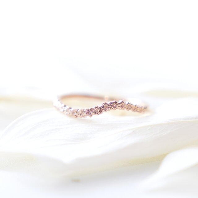 桜の花びらハーフエタニティウェーブリング ピンクゴールド 天然石 ピンクトルマリン