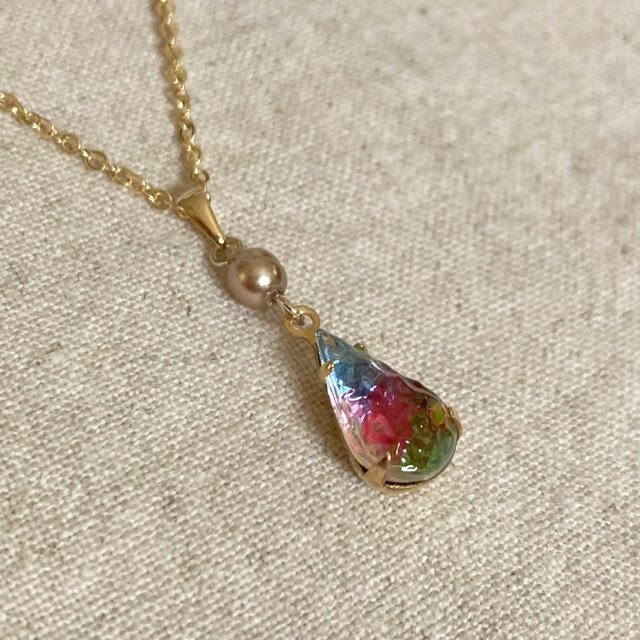 西ドイツ製ヴィンテージガラス、アイリスガラスと手巻きガラスパール（シャンパンゴールド）のシンプルなプチネックレス No.C781