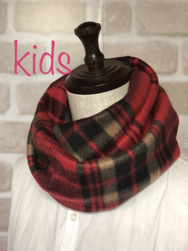 kids❣️フリースのあったかスヌード❤️ビビットレッドチェックのコピー