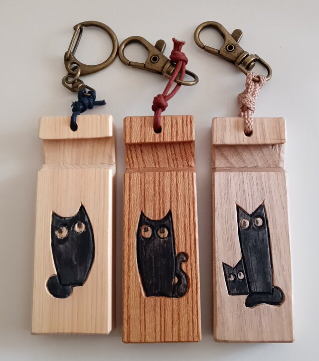 木彫りのキーホルダー(3.4.5.6.7.8.9.10)の(3)(4)(5)