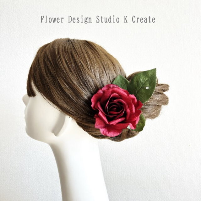 華やか★赤い薔薇と葉っぱの髪飾り　赤い薔薇　髪飾り　フローレス　フラメンコ　ダンス　バラ　赤　カルメン　美女と野獣