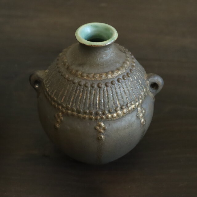 ハイクオリティな革と金属の装飾的なマテ壺 Works - Mavericks | Dai Ichi Arts | Japanese Modern Art