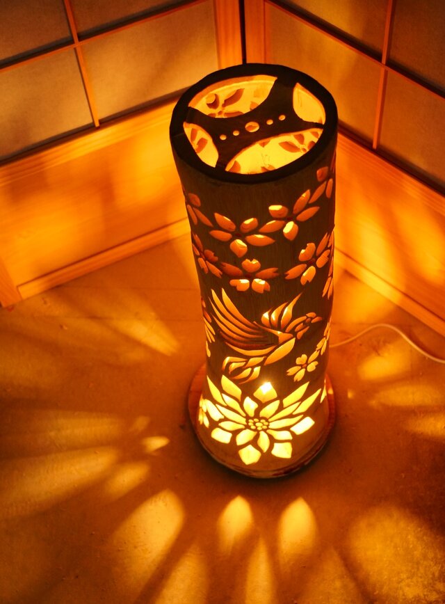 ◇全面彫◇竹灯り・竹あかり・竹灯籠 ～～ 癒しの灯り ☆花鳥光柱