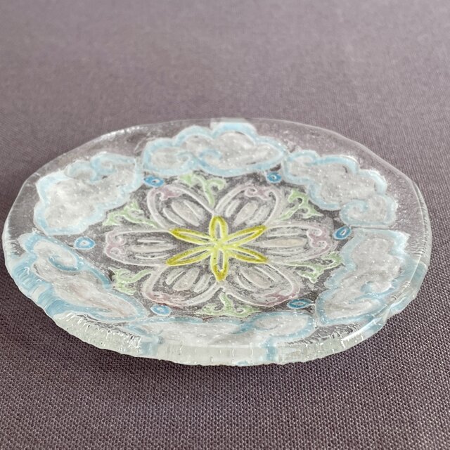 ガラスの小皿　雲蓮皿