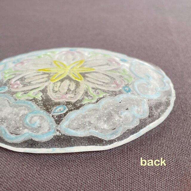ハンドメイド　ガラス飾皿 ガラスの小皿 梅皿 | iichi 日々の暮らしを心地よくする