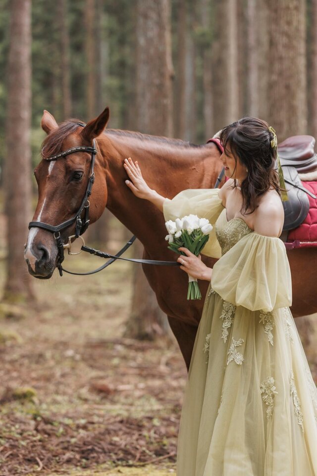 実例写真！カラードレス ベアトップ グリーン パフスリーブ ビーズ 美しい花レース ソフトチュール 可愛い 前撮り