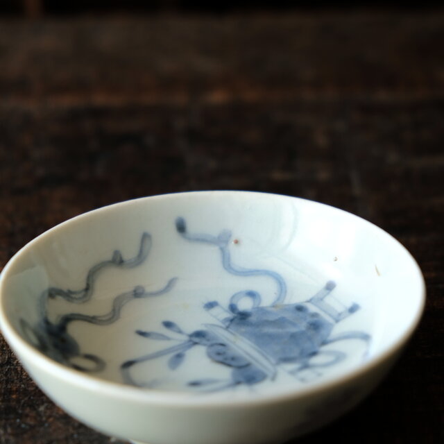 花籠が可愛い◇伊万里 籠文染付豆皿 骨董・antiques 小皿 暮らし