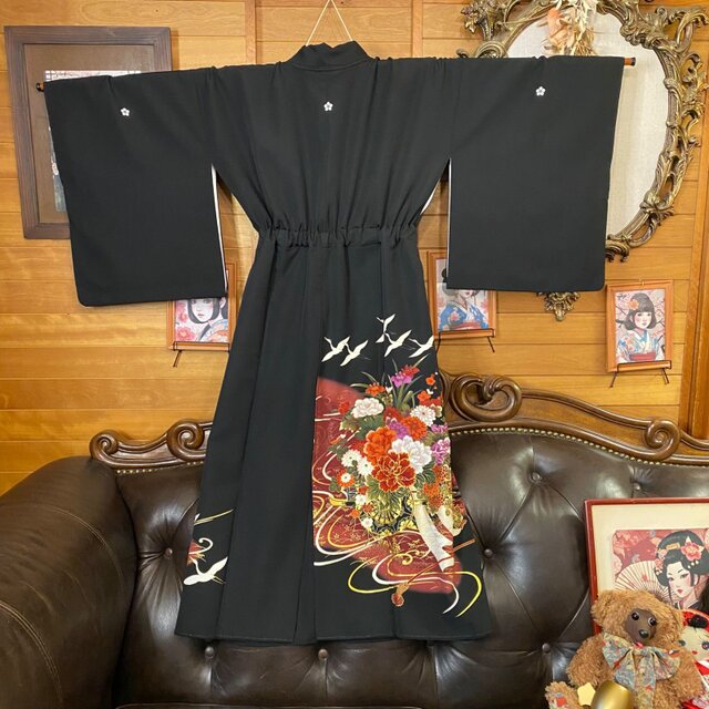黒留袖リメイクロングワンピースドレス 鶴と山の模様 - メルカリ