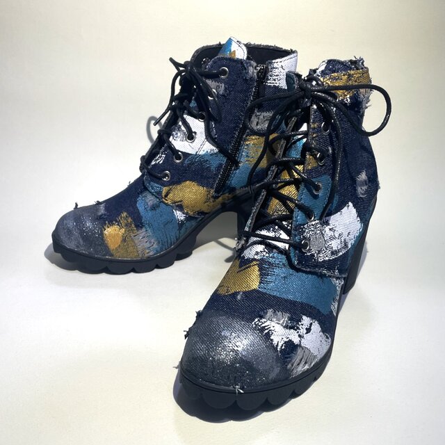 美脚ダメージ加工ペイントブーツ (ブルーデニム)