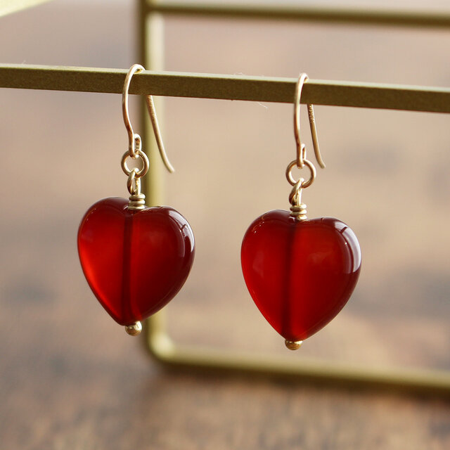 【Sweet Heart】レッドアゲート＜ハートシェイプ＞のピアス（K14GF）※イヤリングに変更可