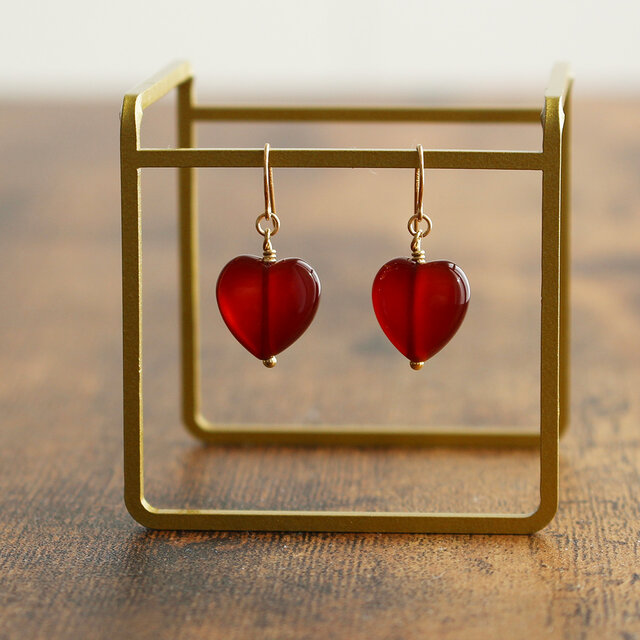 Sweet Heart】レッドアゲート＜ハートシェイプ＞のピアス（K14GF
