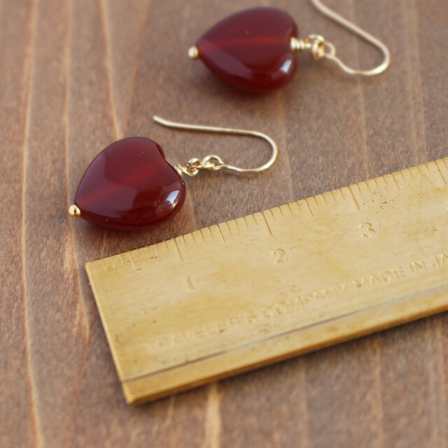 Sweet Heart】レッドアゲート＜ハートシェイプ＞のピアス（K14GF