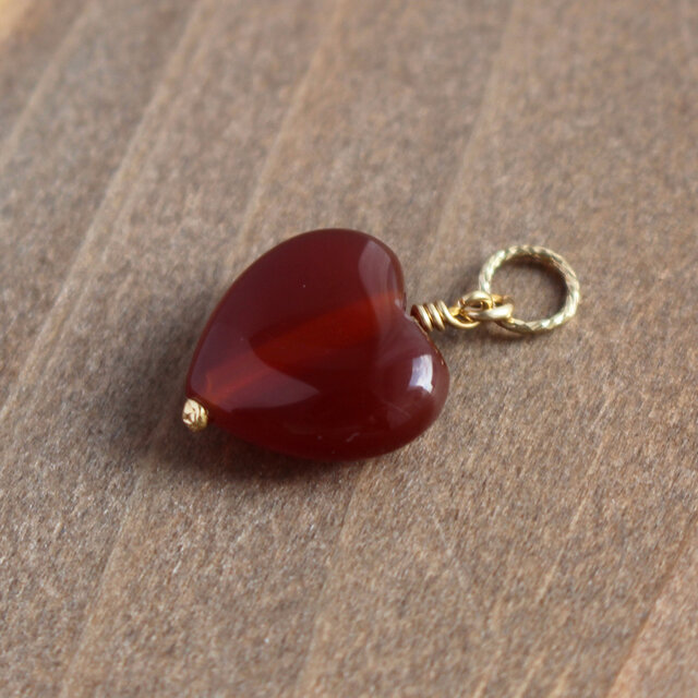 【Sweet Heart】レッドアゲート＜ハートシェイプ＞のチャーム（K14GF）