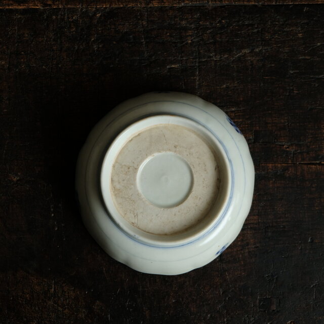 可憐で可愛い◇花唐草と五芒星。瀬戸焼 花文染付膾皿 antiques/骨董