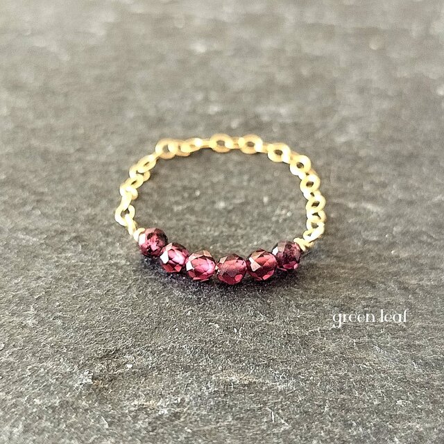14kgf＊小さなガーネットのチェーンリング