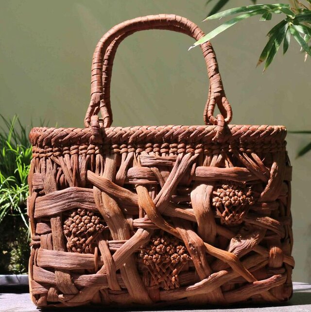 山葡萄　やまぶどう　あけび　籠　カゴ　バッグ　職人技　ハンドメイド　●希少● 楽天市場】職人手作り 六角 花編み 山葡萄かごバッグ やまぶどう