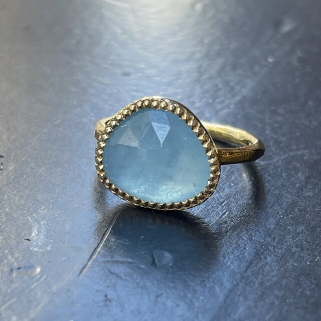 アクアマリン　ミルキーな色　ローズカット3ct　ミル打ち留め　シルバーSV925リング