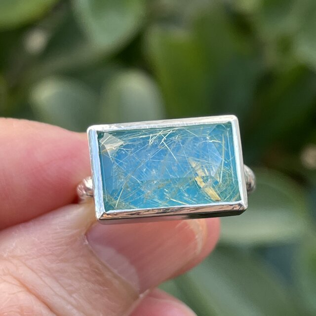 ルチルクォーツ × ターコイズ ダブレット 長方形 立体的なカット