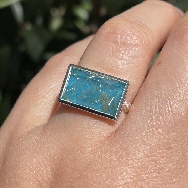 ルチルクォーツ × ターコイズ ダブレット 長方形 立体的なカット