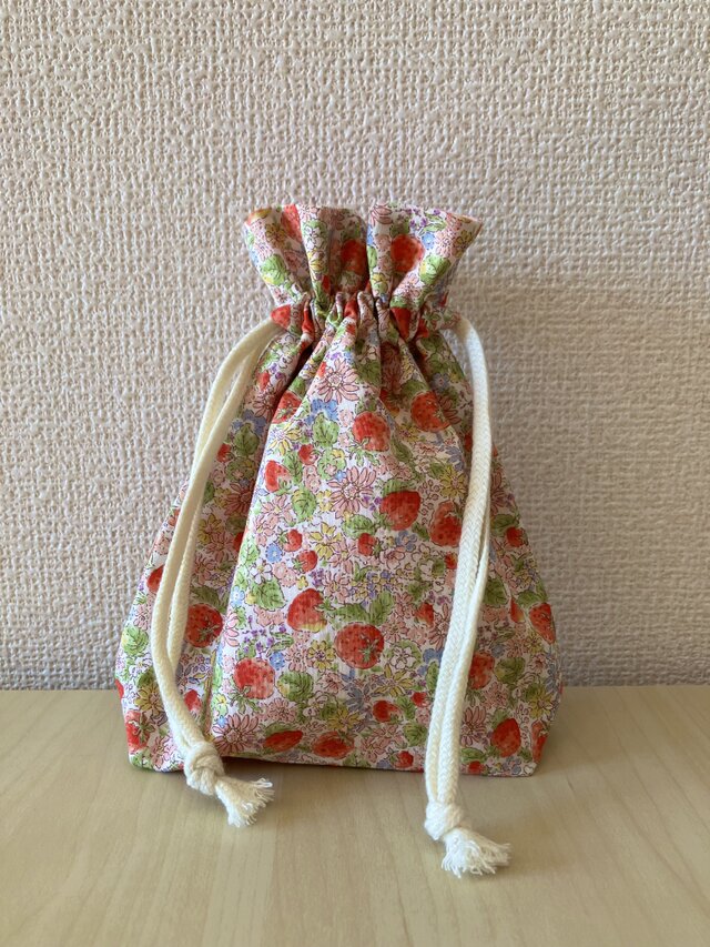 巾着袋 給食袋 いちご