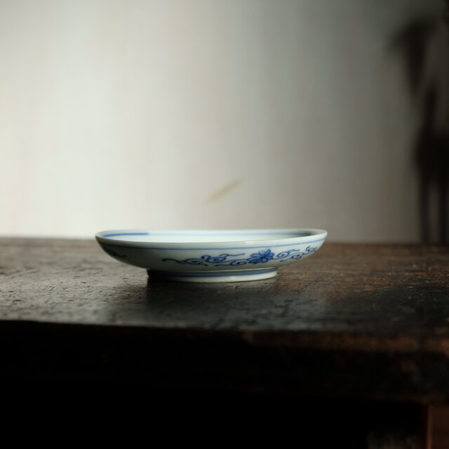 青で芍薬◇伊万里 花文染付小皿 骨董・antiques 丁寧な暮らしに。古