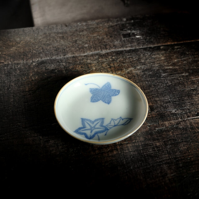 楓の紗綾形◆瀬戸焼　楓文印判小皿　骨董・antiques 丁寧な暮らしに。古道具　明治〜大正